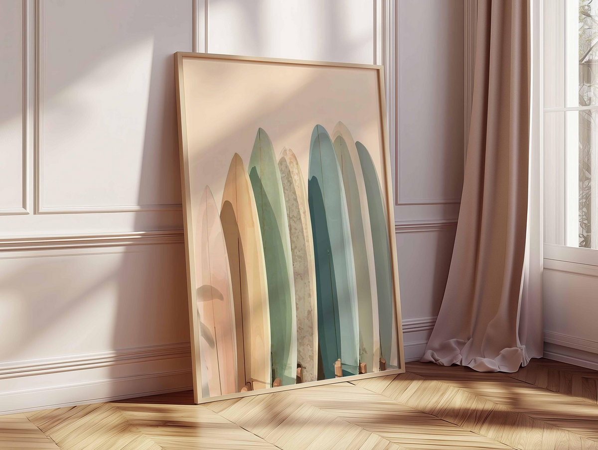Plakat z deskami surfingowymi w stonowanych kolorach, minimalistyczna grafika w stylu boho, dekoracja do domu nad morzem, prezent dla surfera, dekoracja ścienna do pokoju niemowlęcego